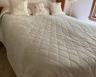 sleep number queen bed