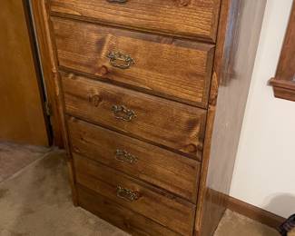 chest of drawers
