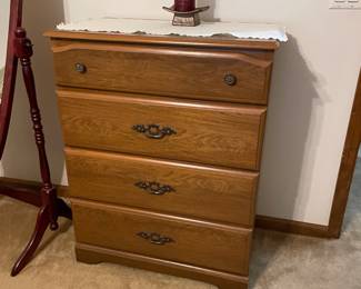 chest of drawers
