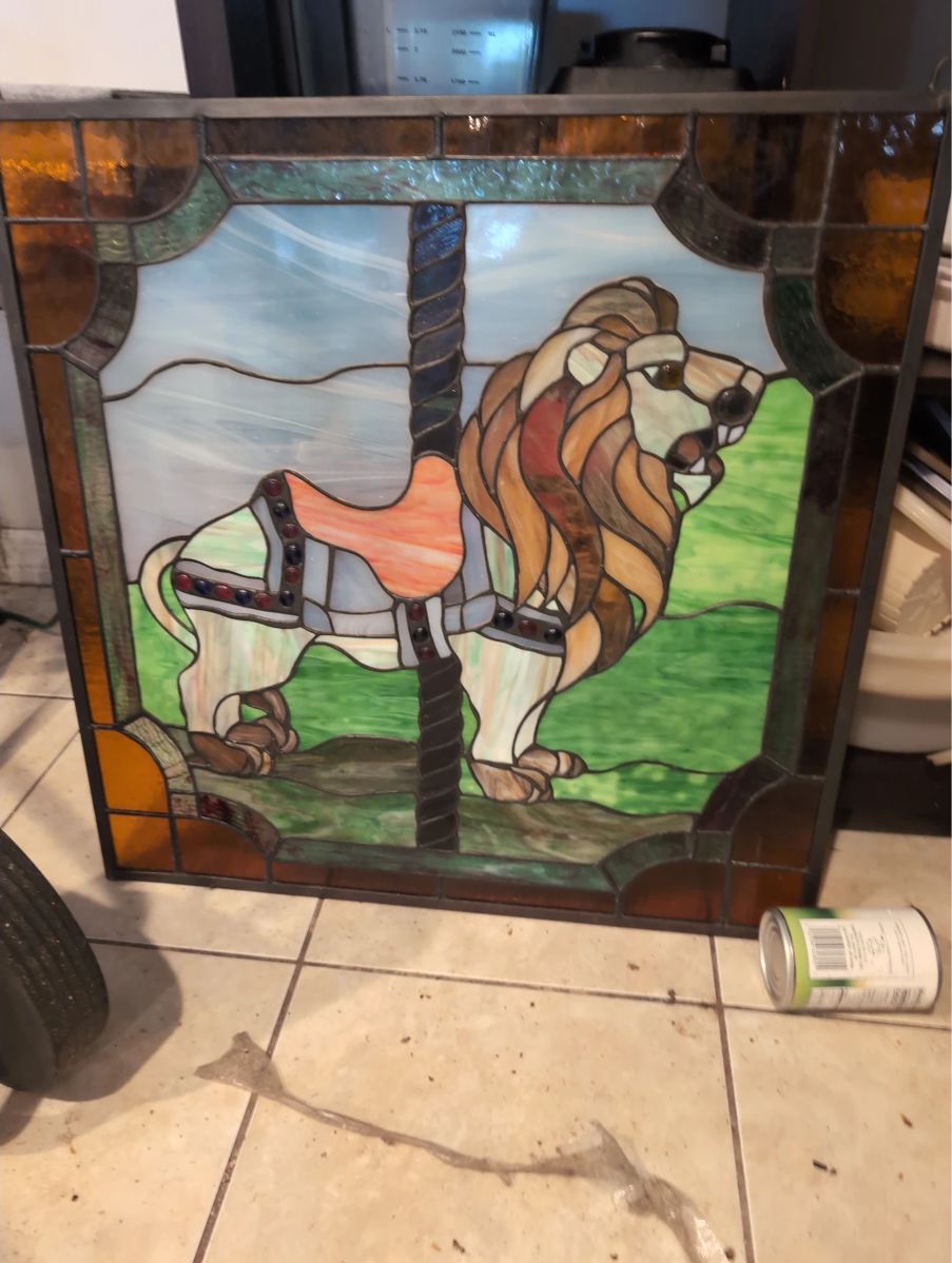 Lion large stained glass. part of $500 lot. This one is lion piece is listed at $850 on another site.