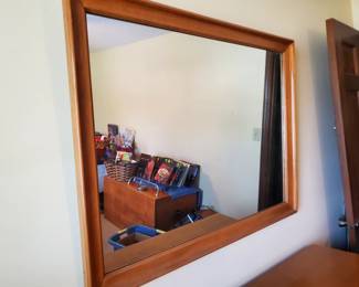 Mirror that goes maple dresser