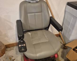 Power wheelchair - selling for cheap!