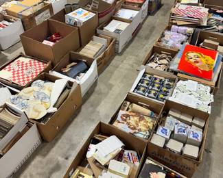 Box Lots of Vintage Labels & Advertising Orlando