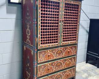 Painted Cabinet orlando Estate Auction