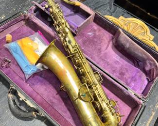 Saxophone Orlando Estate Auction