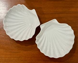 Dansk White Scallop Ceramic Shells