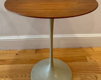 Knoll Walnut Saarinen Tulip Side Table