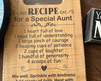 Wooden recipe cutting board - Decorative "Recipe for a Special Aunt" engraved wooden board
