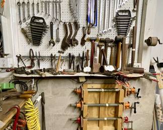 Hand Tool Collections and Sets
Hammers: ball peen, dead blow, and body hammers
Wrenches • Pipe Clamps
Railroad Wrench set