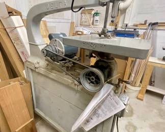 Delta Deluxe 1200 24" Scroll Saw
+ Operating Manual