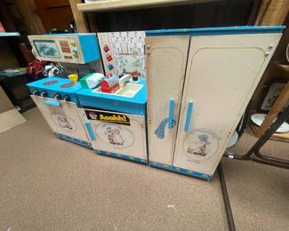 Vintage Kids Kitchen Set