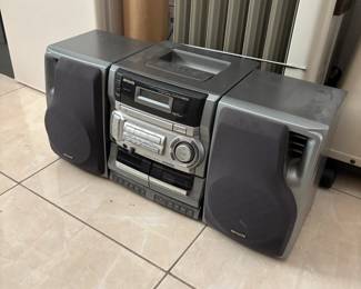 DB silver stereo