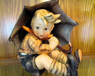 Hummel 8" umbrella boy
