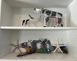 Assorted art & decor pieces
