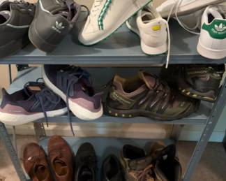 Assorted shoes