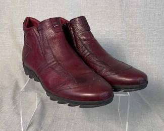 Pair Of Vinci Red Leather Boots