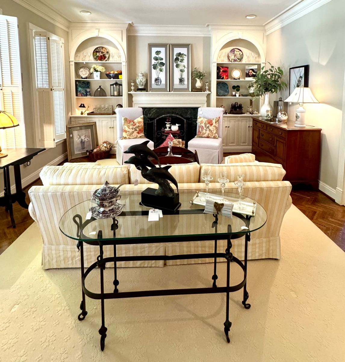 Shop this luxury sale in person for beautiful home decor, furniture and an amazing jewelry collection.