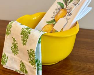 (SODL - set of 4 lemon napkins) (SOLD- set of 2 floral napkins) ($18 - Fabulous yellow mixing bowl)