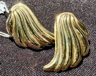 Fine gold jewelry available at this sale. Shop in person or inquire price by phone.
