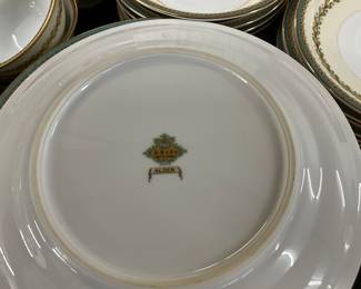 Meito Fine Porcelain China Dinnerware Alden Pattern