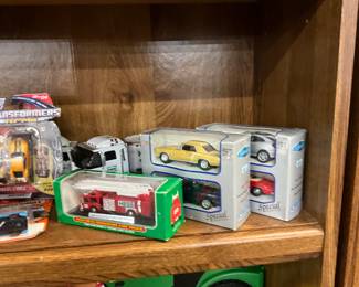 Die Cast Cars & Trucks