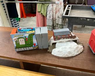 Thomas & Friends Playset & Tank Engine Avalanche Snow Station Playset Toys