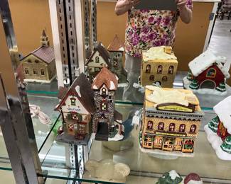 Holiday Time Pub - Lefton Colonial Village General Store