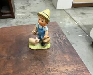 Arnart Figurine