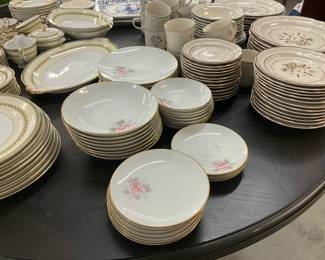 Noritake Roseville Pink Dinnerware