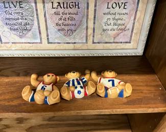 Syroco Sports Bear Wall Decor