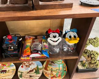 Pez - Disney Minnie Mouse & Donald Duck Candy Jars