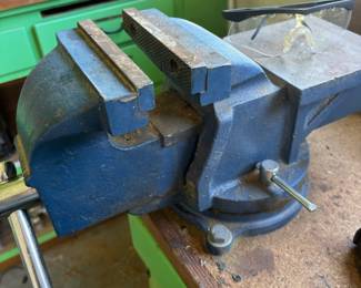 Bench Vise