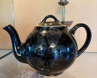 Hall Black/Gold Floral 6-Cup Teapot