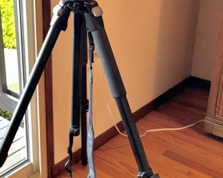 Manfrotto Camera Tripod with Manfrotto 804RC2 Head
