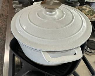 White Enameled Cast Iron Dutch Oven