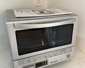 Panasonic FlashXpress Compact Toaster Oven – NB-G110P 