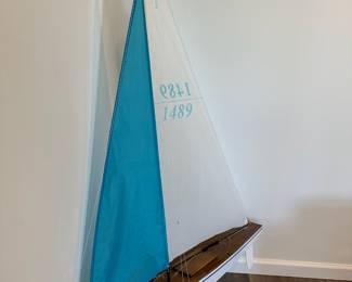 Model Pond Yacht