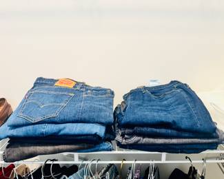 Men's Levis 33x36