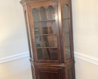 Corner Curio/China Cabinet
