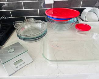Pyrex Nesting Bowls, Pie Dishes and Casserole