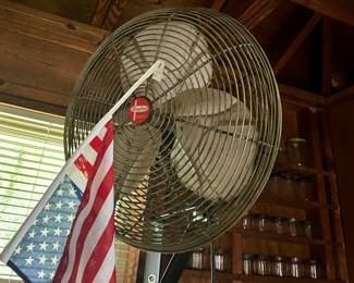 Vintage Shop Fan
