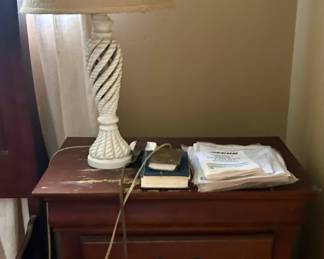 Nightstand & Lano