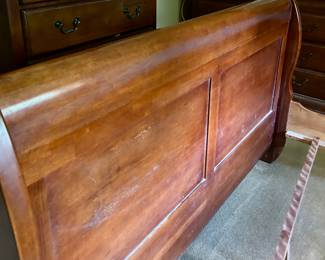 Sleighbed Footboard
