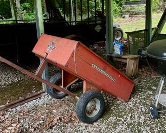 Small Trailer, Grill