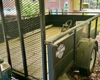 Large Trailer w/ Harley Logo