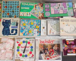 LOT VINTAGE BOARD GAMES