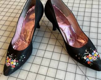 1940s handpainted Perugia pumps size 6