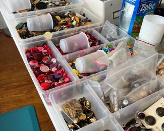 The button bar! Scoop and pick to your heart's content!