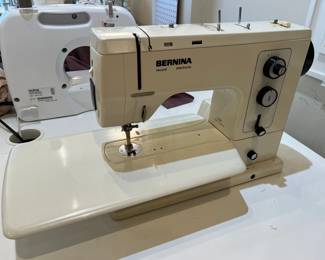 Bernina 830 with accessories and case