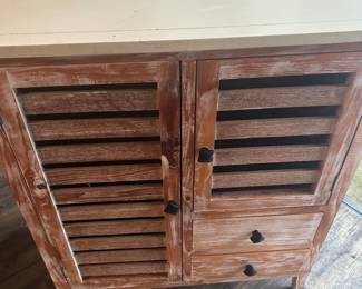 Small cabinet.